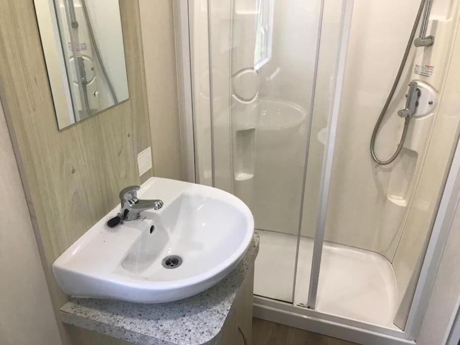 2 Bedroom Caravan. Newquay. Cornwall. Newquay  Ngoại thất bức ảnh